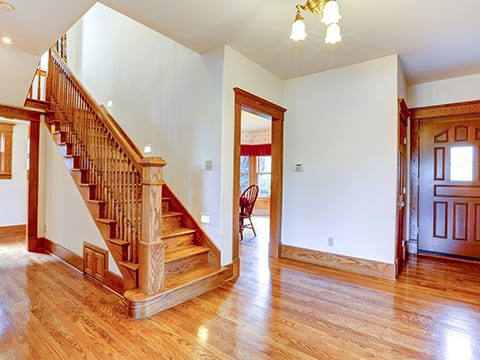 Tips to choosing the right Marble and Hardwood flooring for your bathroom